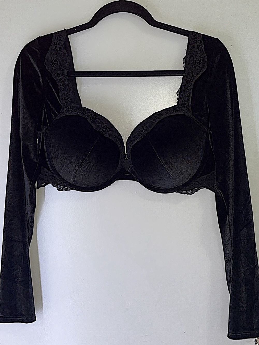 Victoria's Secret Black Velvet Lace-Trim Long Sleeve Push-up Bra Top